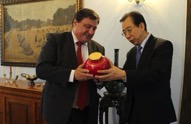 吳海龍會長出席波蘭駐華大使午宴