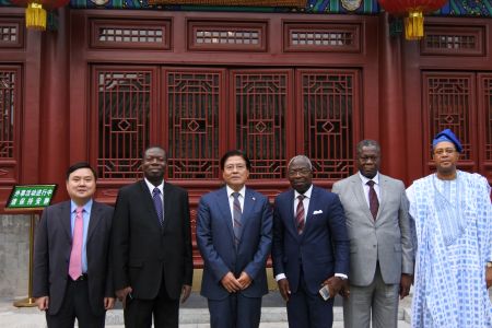 劉玉和副會長會見貝寧前外長