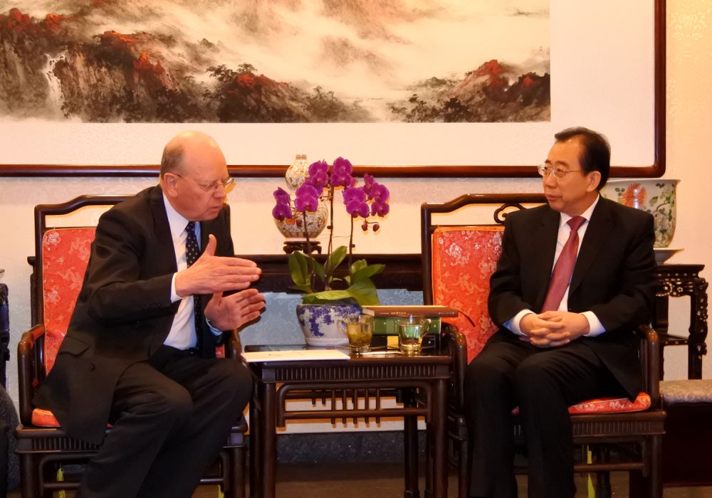 吳海龍會長會見并宴請太湖世界文化論壇常務理事文樹德