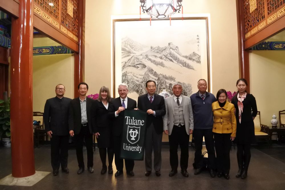 外交學會會長吳海龍會見杜蘭大學法學院教授一行