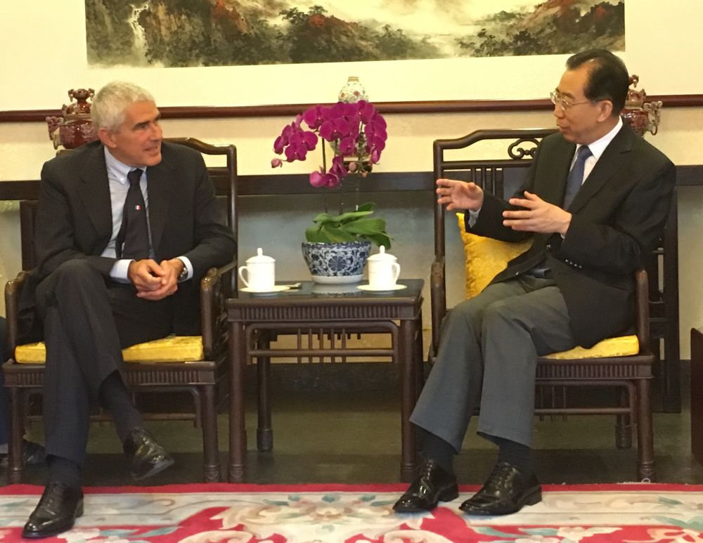 吳海龍會長會見意大利參議院外事委員會主席柯齊尼