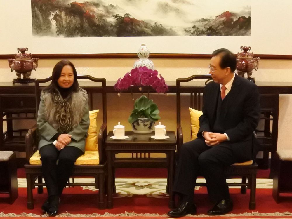 吳海龍會長會見并宴請菲律賓前總統阿羅約
