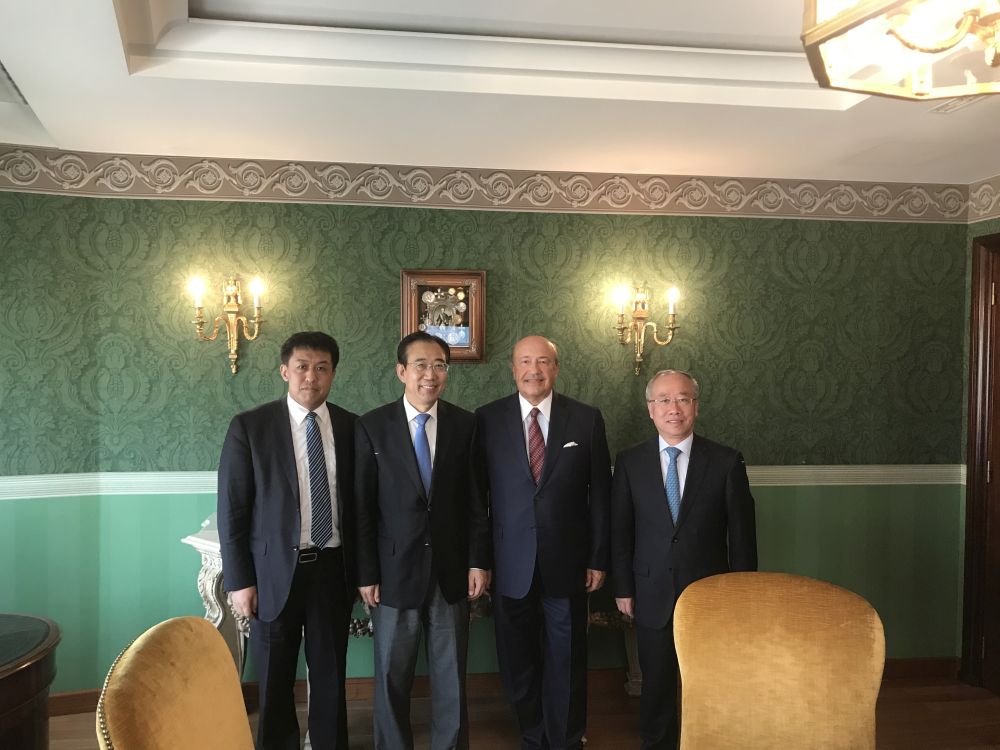 吳海龍會長率團訪問俄羅斯