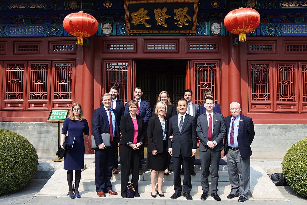 趙衛平副會長會見美國國會議員助手團