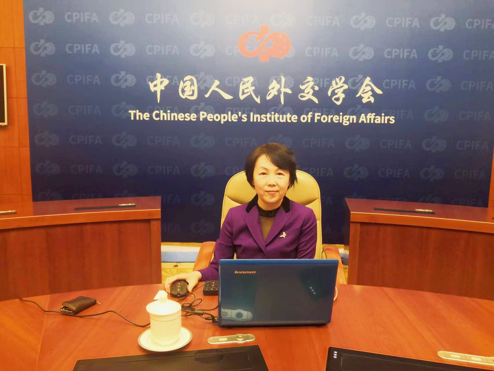 史玲副會長視頻會見哈薩克斯坦總統戰略研究所所長圖庫莫夫